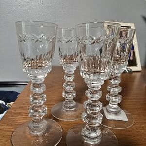 Elegant Clear Glass Goblets Set